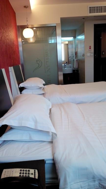 Fairyland Hotel Dongfeng Plaza คุนหมิง ภายนอก รูปภาพ