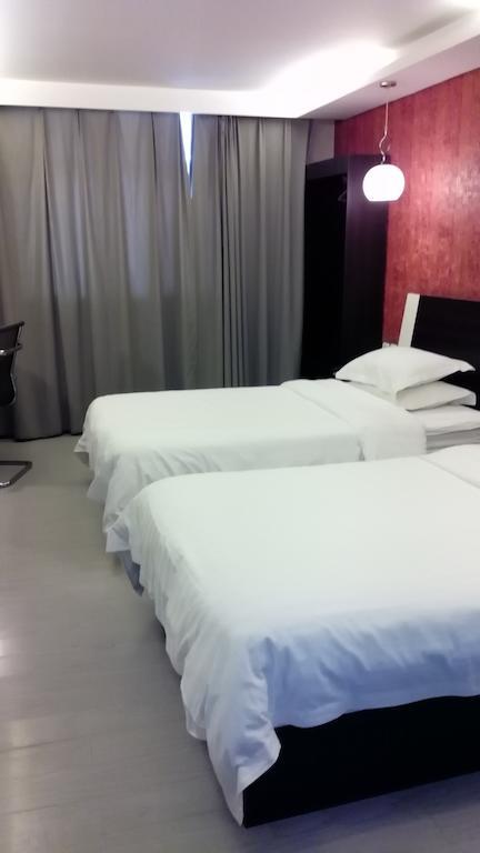 Fairyland Hotel Dongfeng Plaza คุนหมิง ภายนอก รูปภาพ